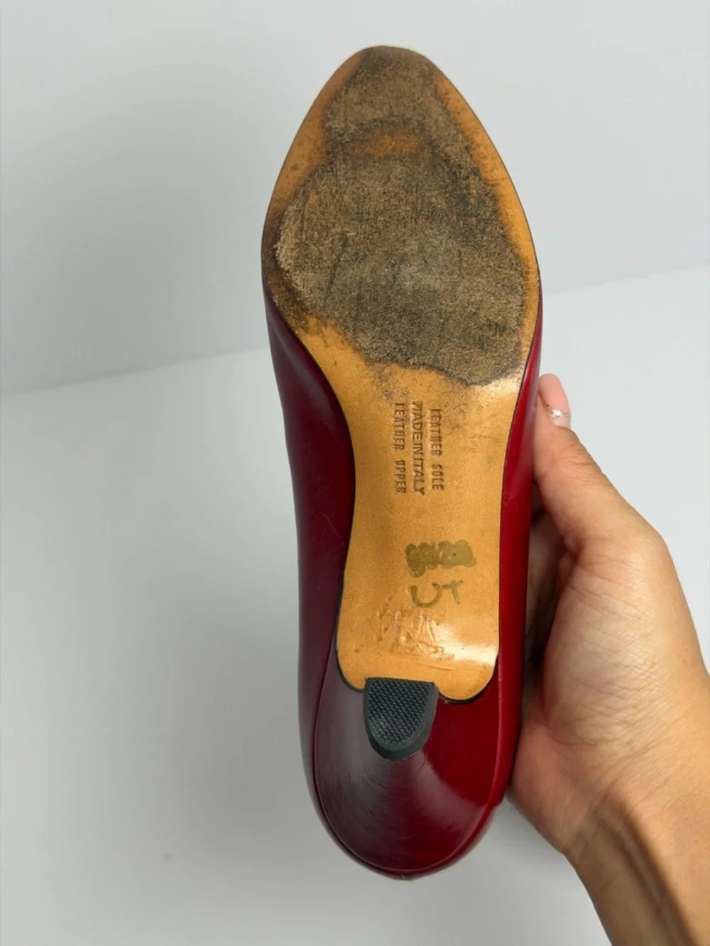 Salvatore Ferragamo Vintage Gancini Red Leather Pumps Size 5.5 - Picture 8 of 9